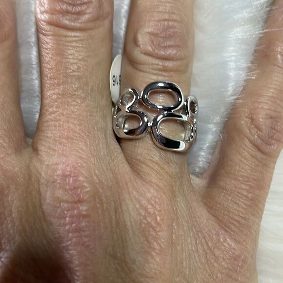NWT Lia Sophia Silver Ring size 7 - Picture 2 of 7